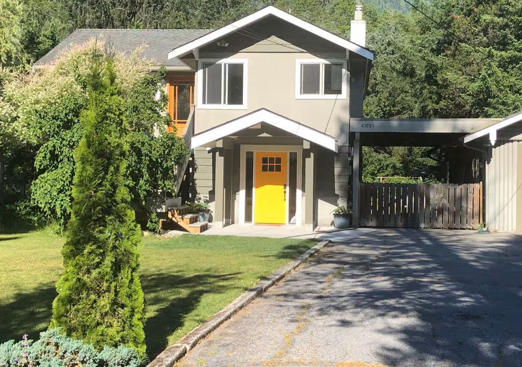 Photo of Outdoor in Brackendale