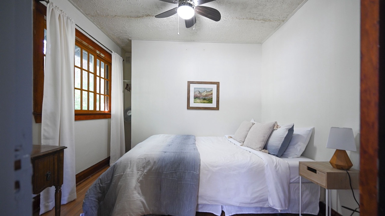 Photo of Bedroom in Sylvan Lake