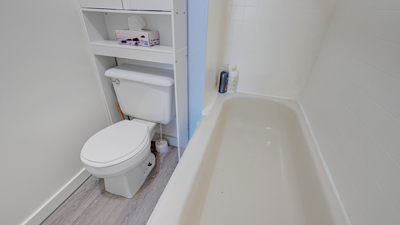 Photo of Bathroom in Sylvan Lake
