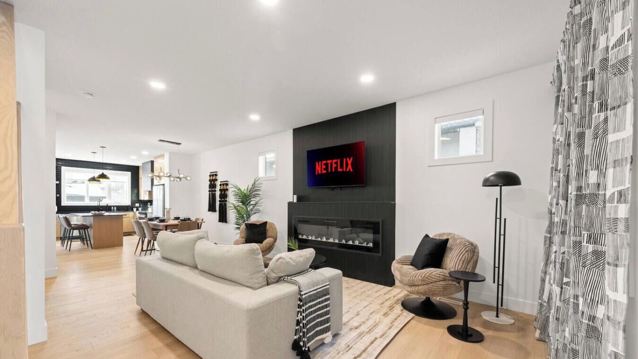 Photo of Livingroom in Northwest Edmonton