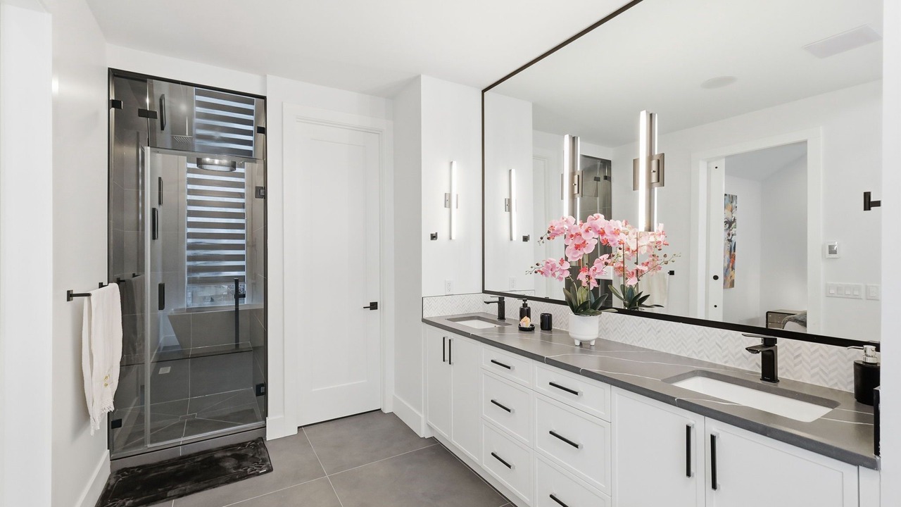 Photo of Bathroom in Garrison Woods