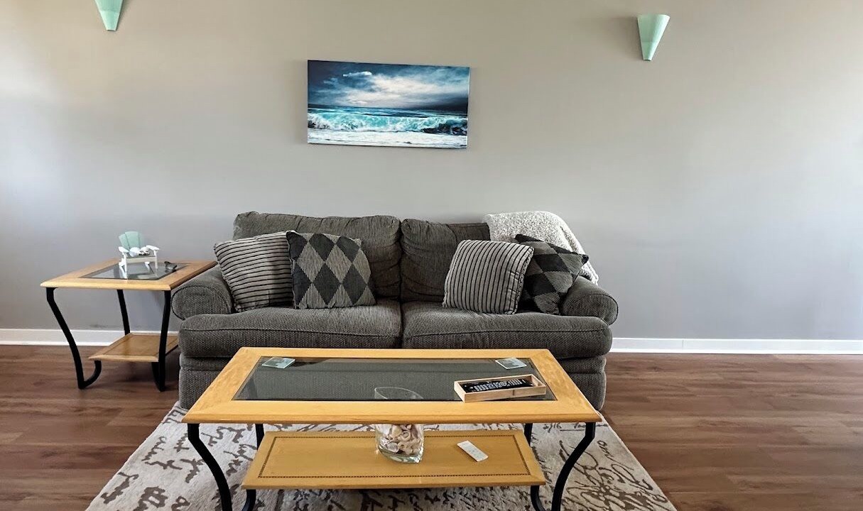 Photo of Livingroom in Sicamous