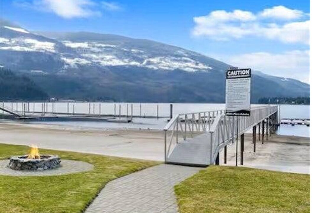 Photo of Others in Sicamous