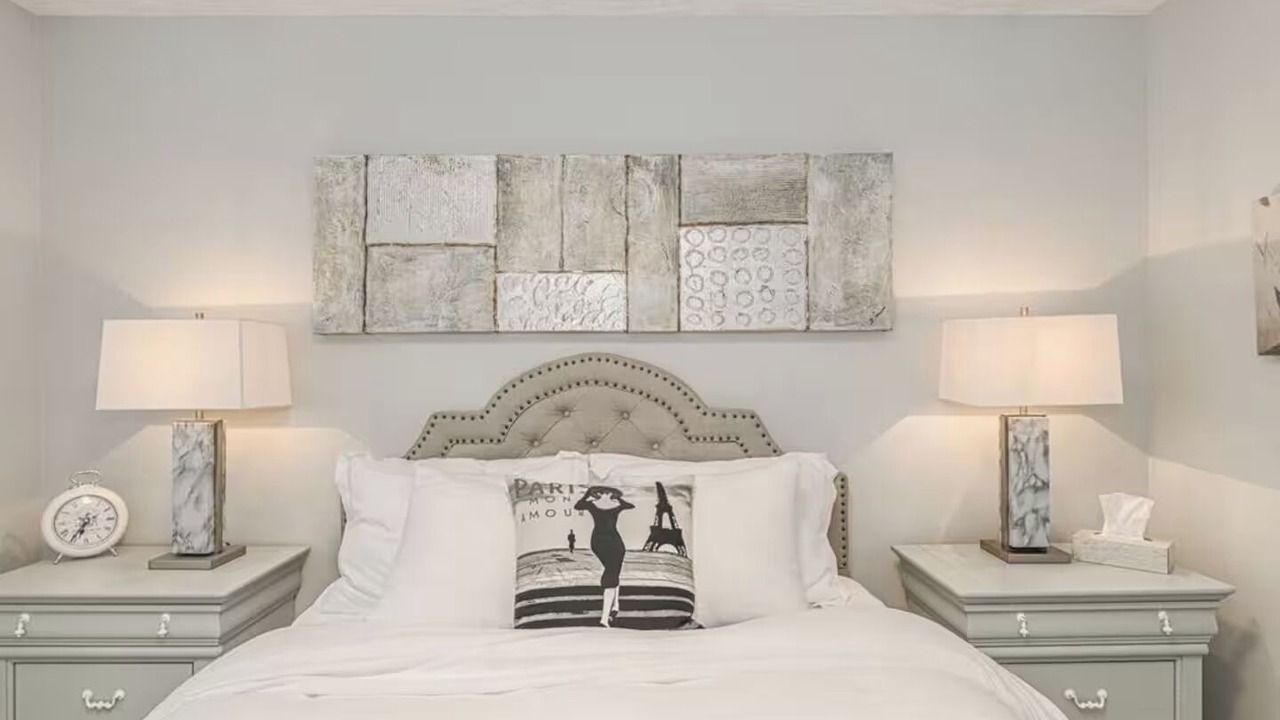Photo of Bedroom in Booktown