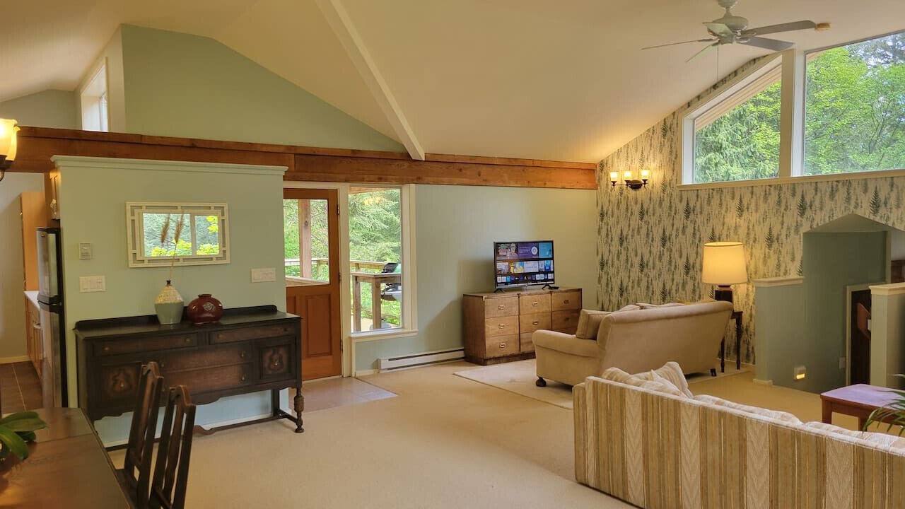 Photo of Livingroom in Bowen Island