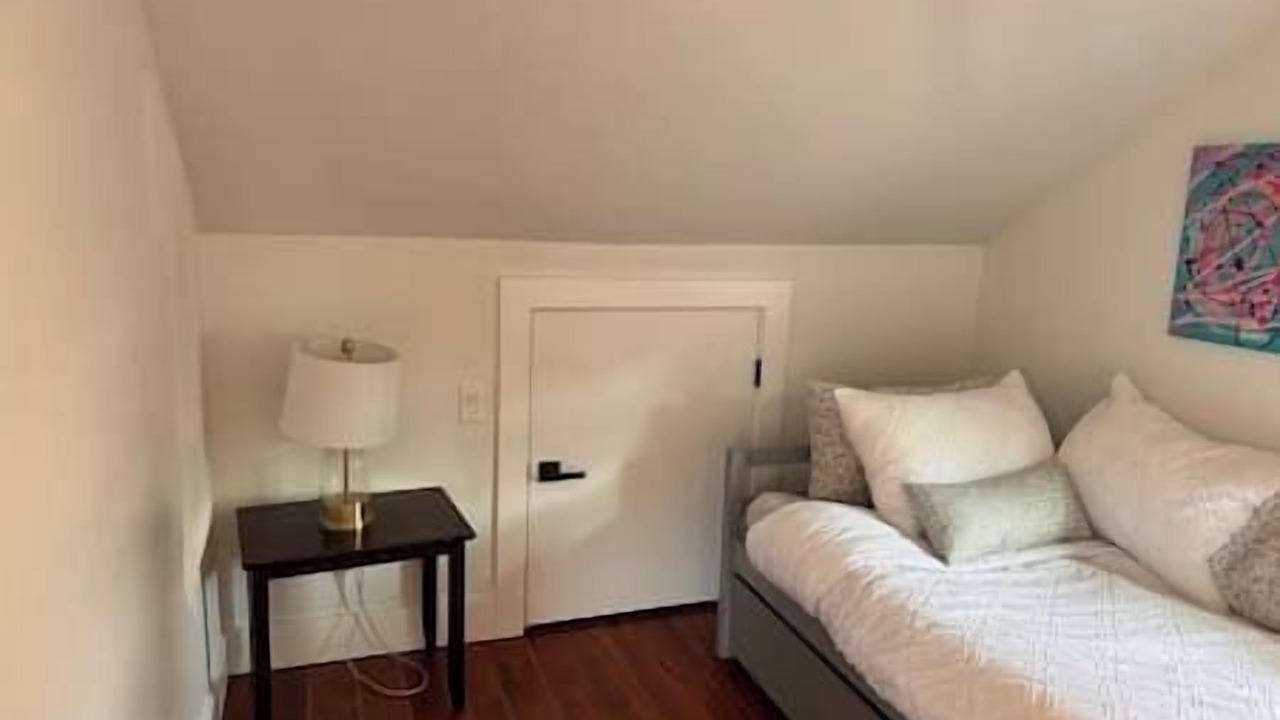 Photo of Bedroom in Fraserview