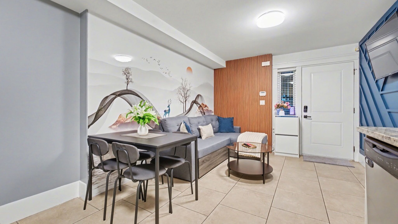 Photo of Livingroom in East Side