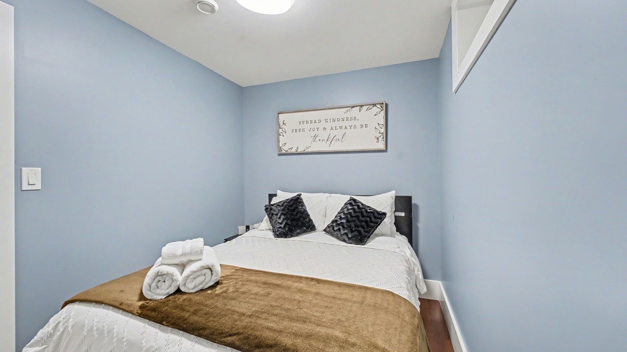Photo of Bedroom in East Side