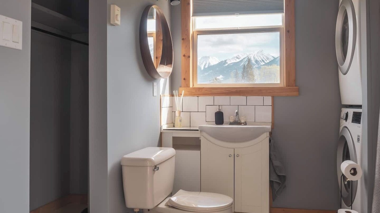 Photo of Bathroom in Golden