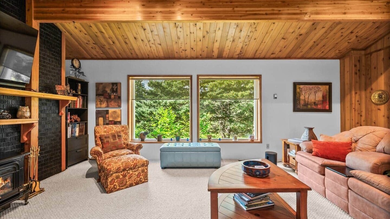 Photo of Livingroom in Calgary