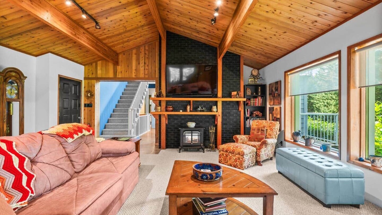 Photo of Livingroom in Calgary