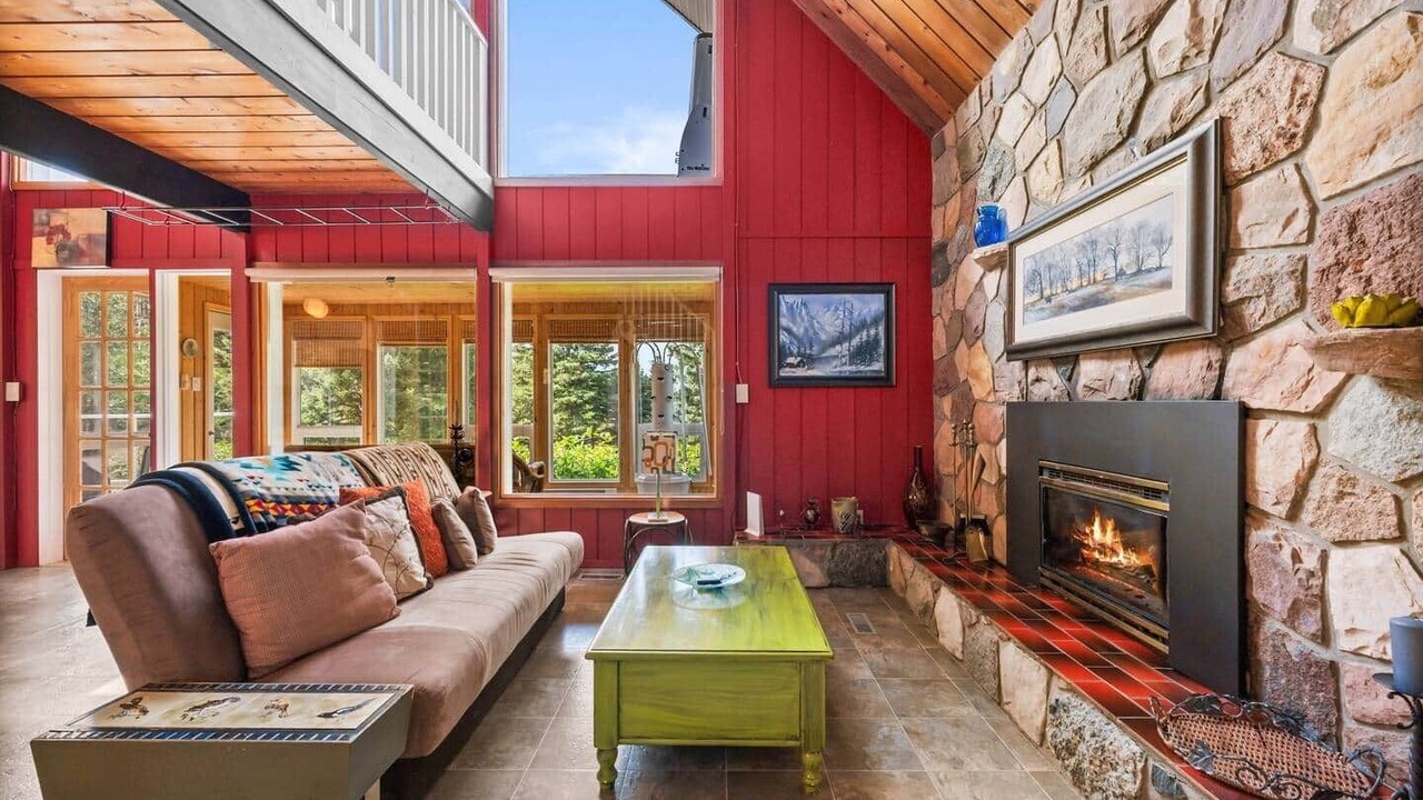 Photo of Livingroom in Calgary