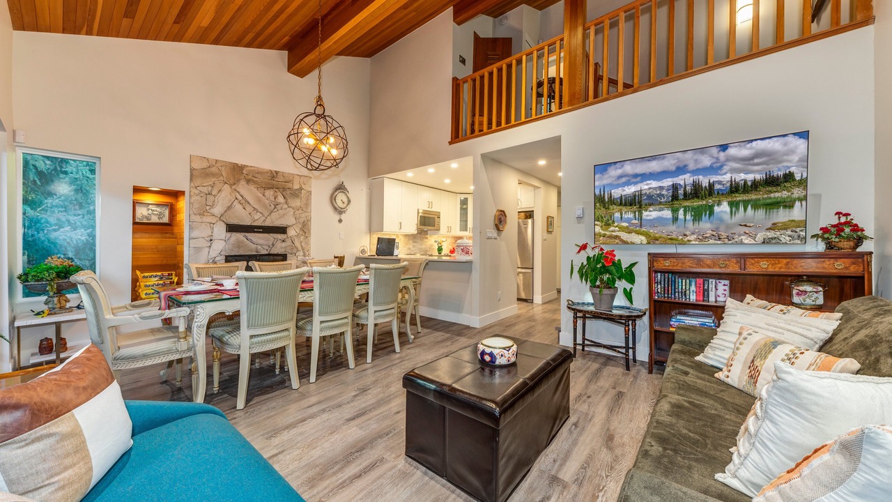 Photo of Livingroom in Whistler Village