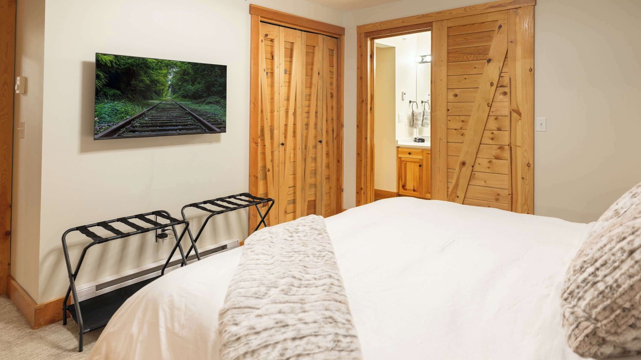 Photo of Bedroom in Snow Pine Estates