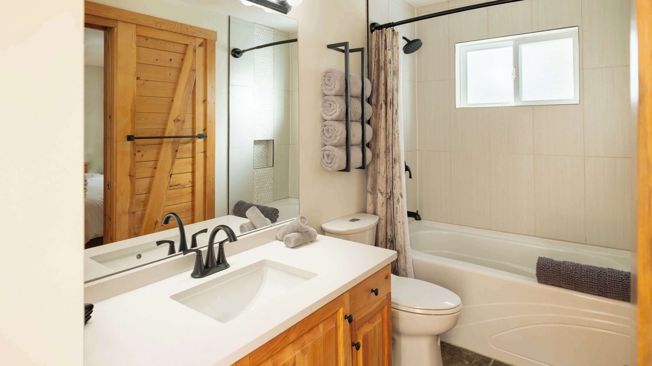 Photo of Bathroom in Snow Pine Estates