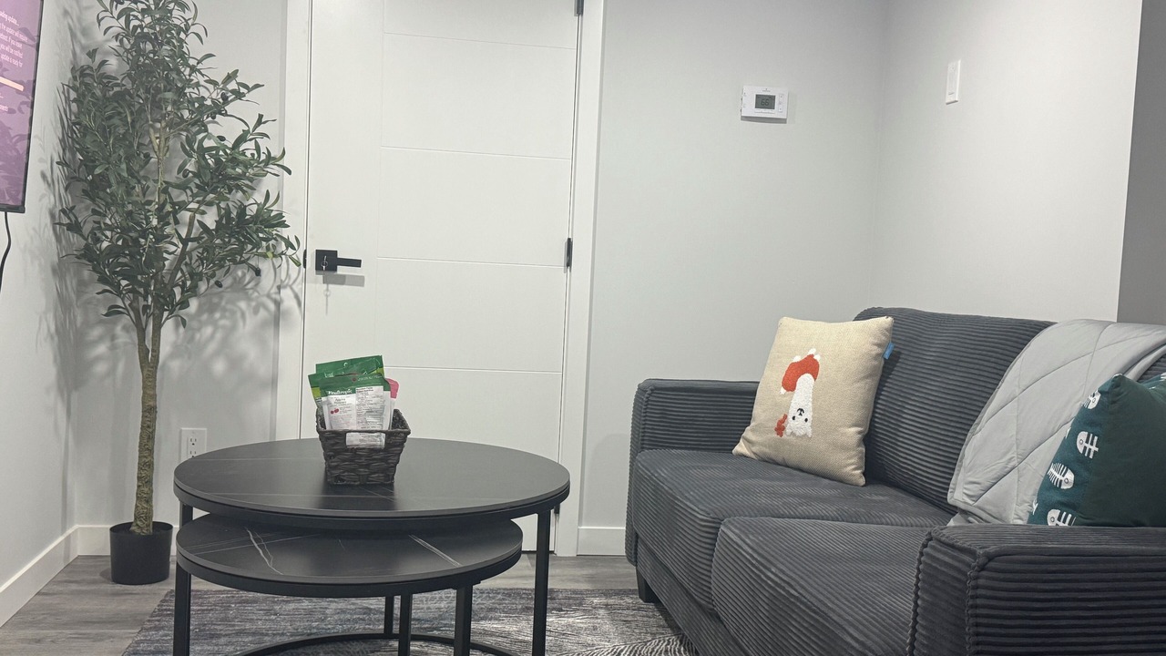 Photo of Livingroom in Southeast Edmonton