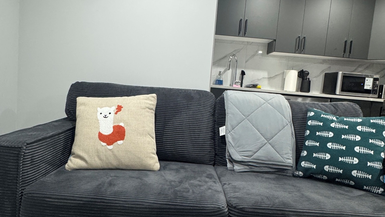 Photo of Livingroom in Southeast Edmonton