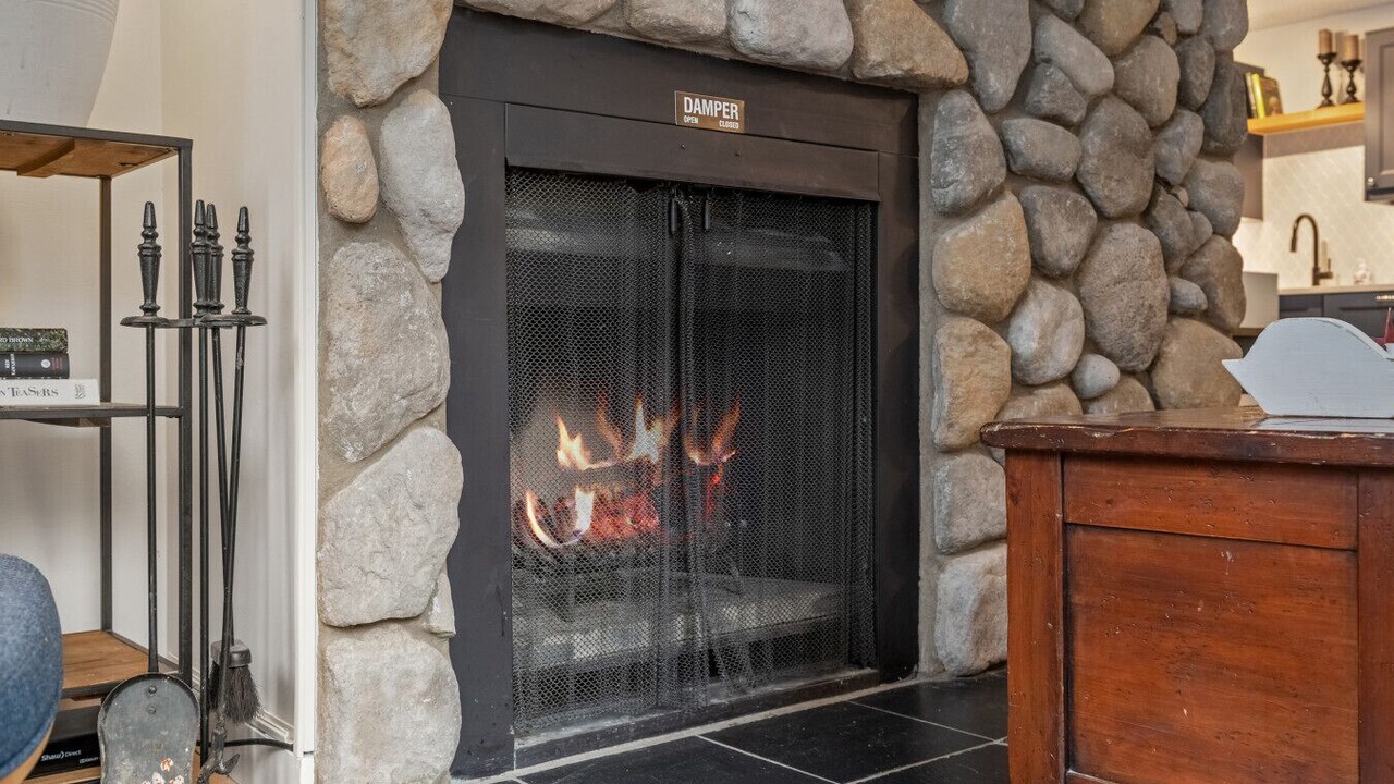 Photo of Livingroom in East Kootenay