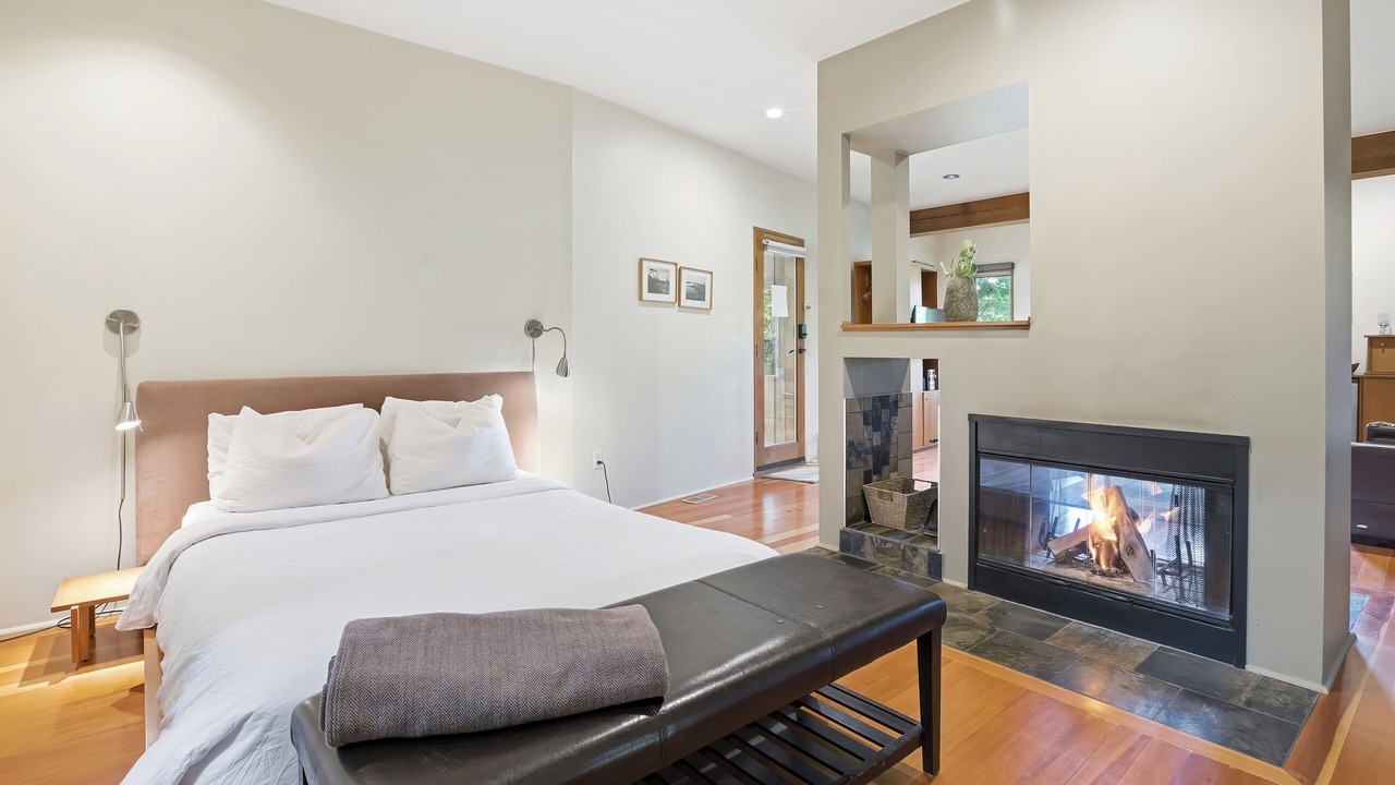 Photo of Livingroom in Ucluelet