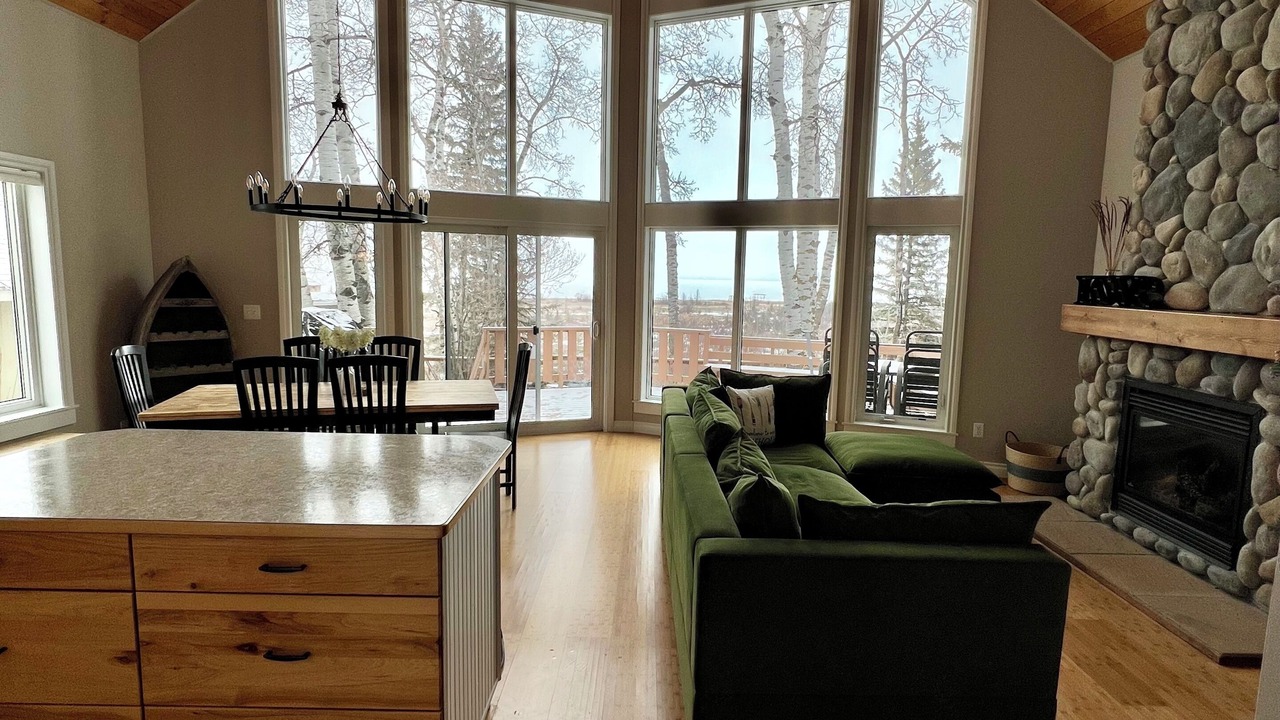Photo of Livingroom in Division No. 8