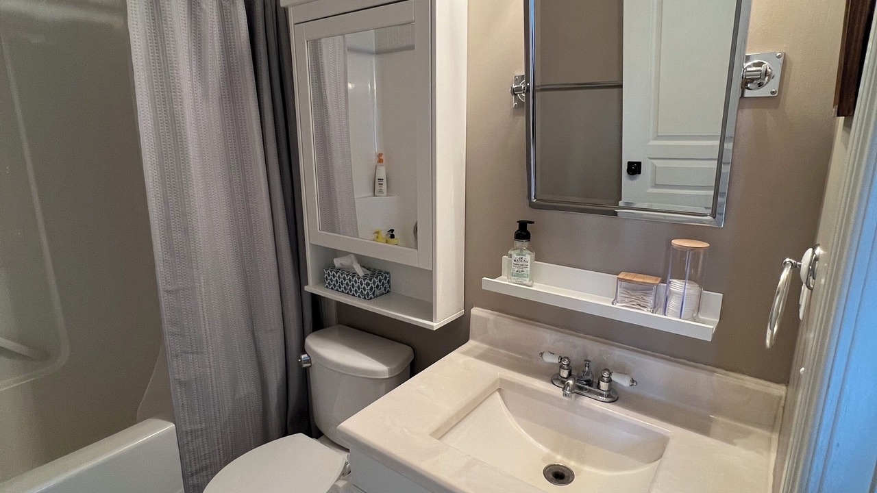 Photo of Bathroom in Division No. 8