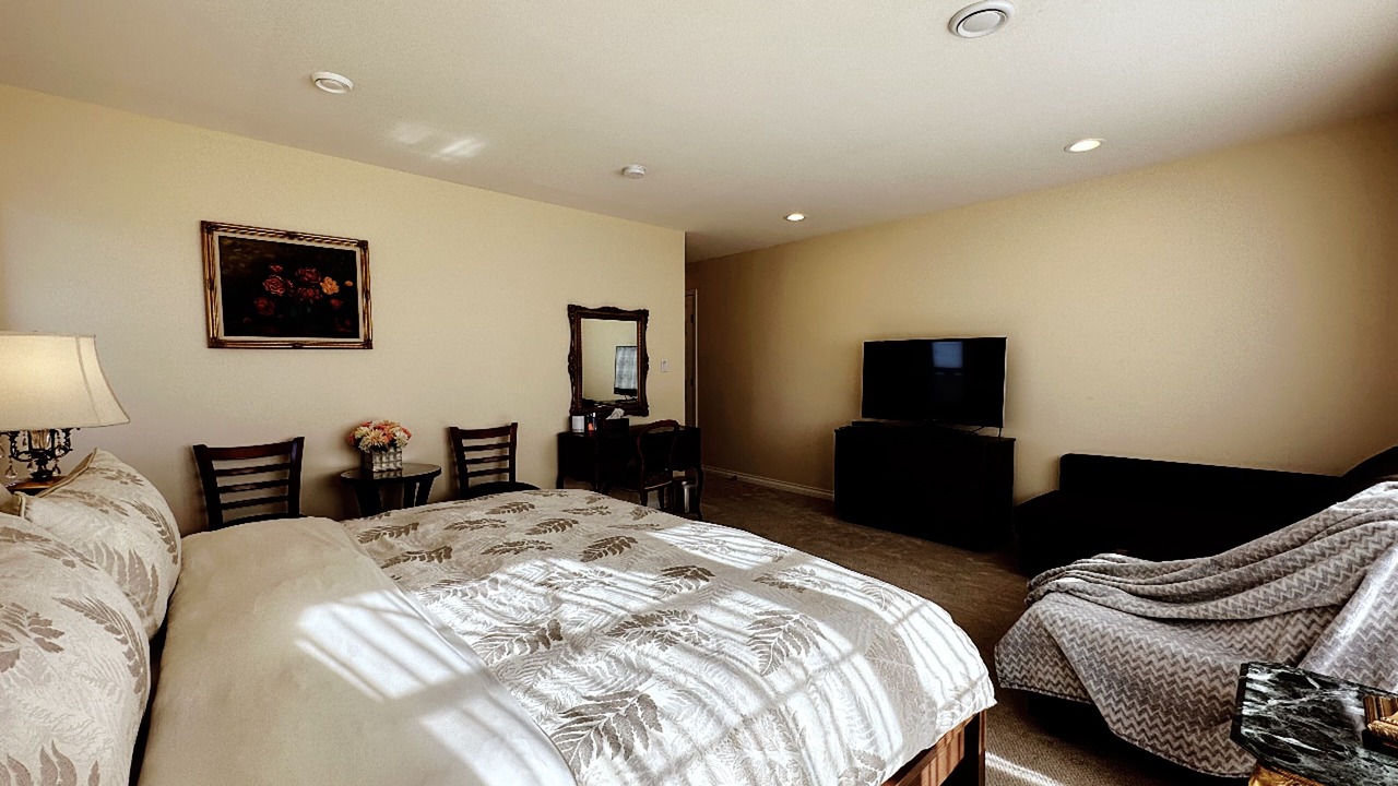 Photo of Bedroom in Oakridge