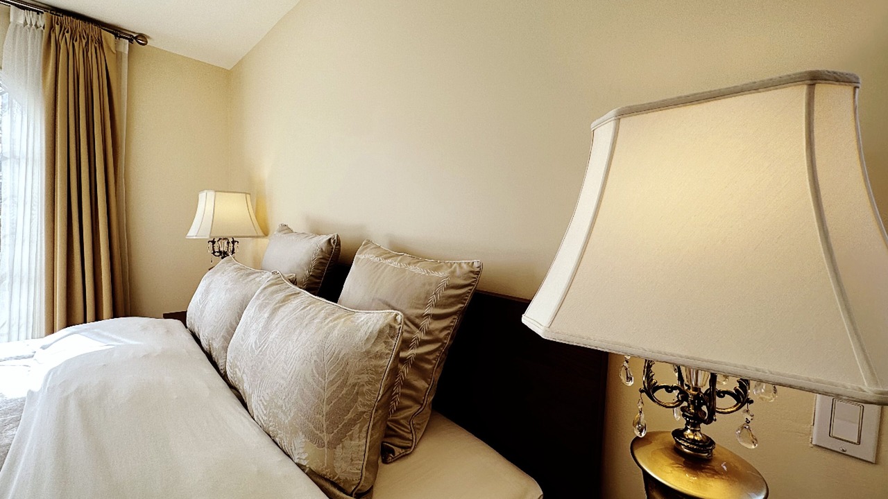Photo of Bedroom in Oakridge