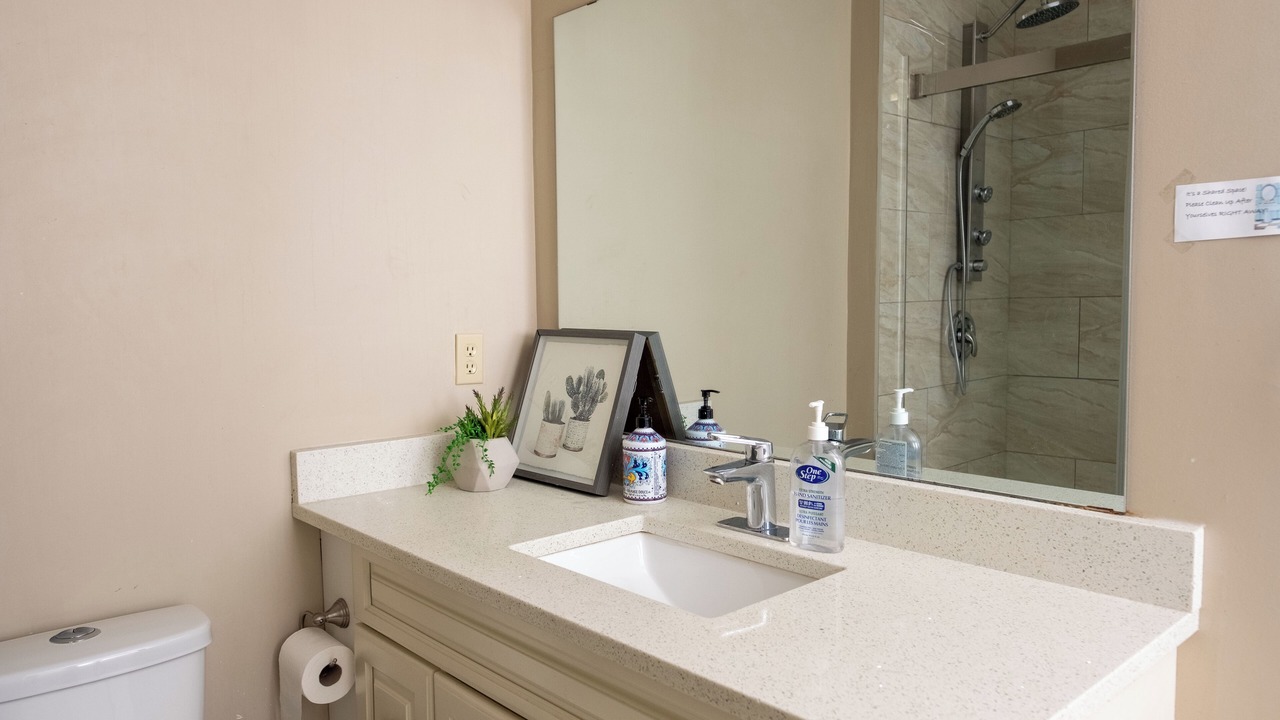Photo of Bathroom in Sunnyside