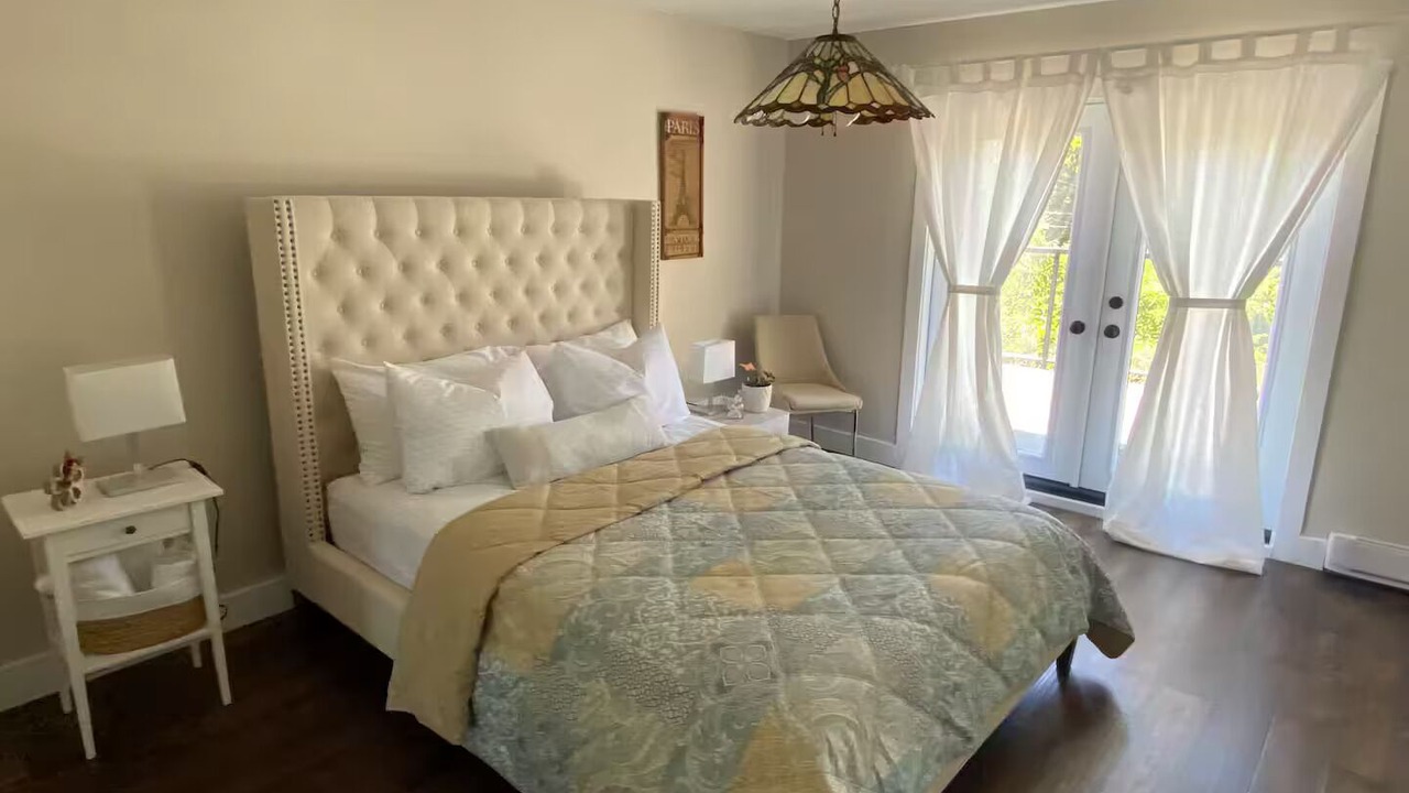 Photo of Bedroom in Delta