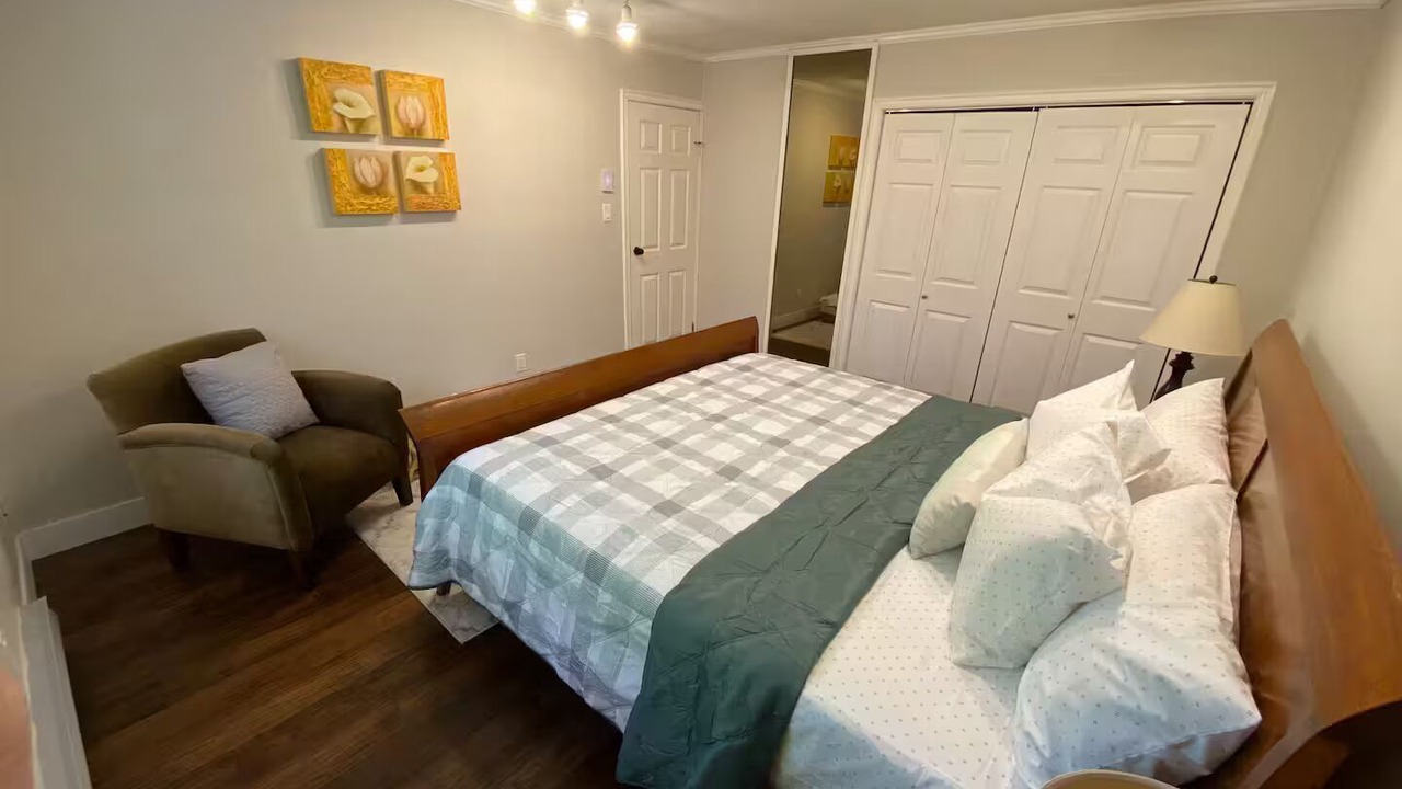 Photo of Bedroom in Delta