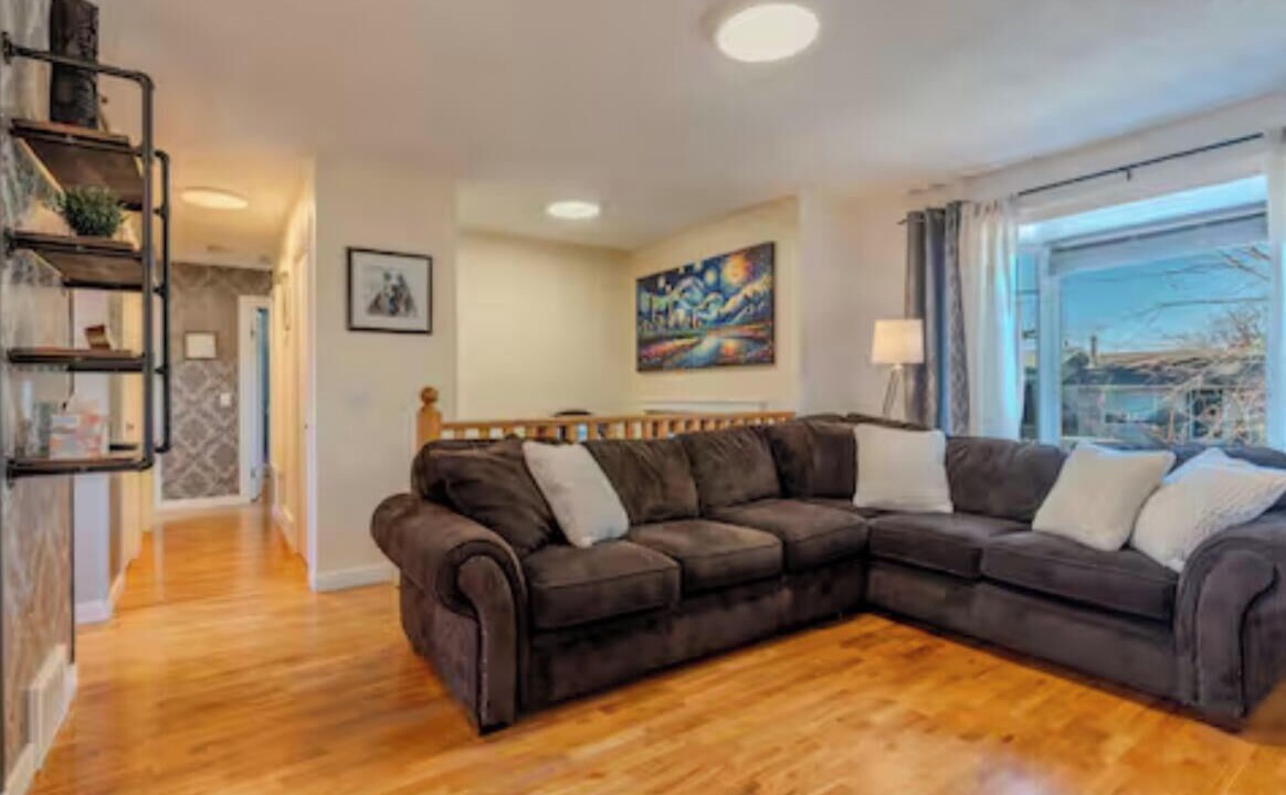 Photo of Livingroom in Airdrie