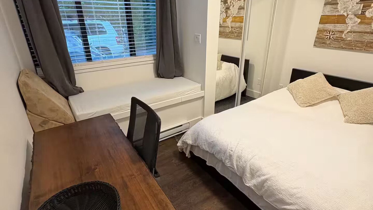 Photo of Bedroom in Canyon Heights