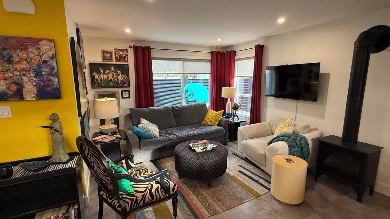 Photo of Livingroom in Okanagan-Similkameen