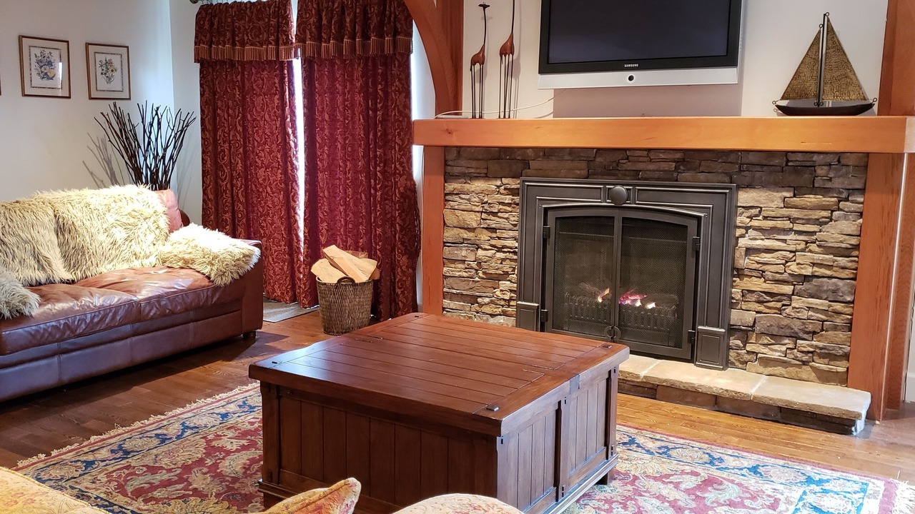 Photo of Livingroom in Courtenay