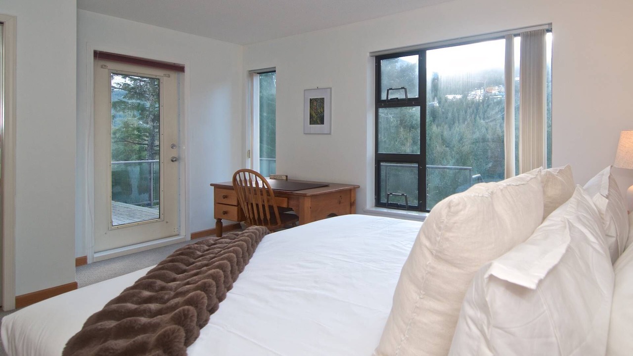 Photo of Bedroom in Blueberry Hill