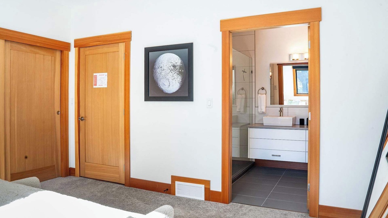 Photo of Bedroom in Revelstoke