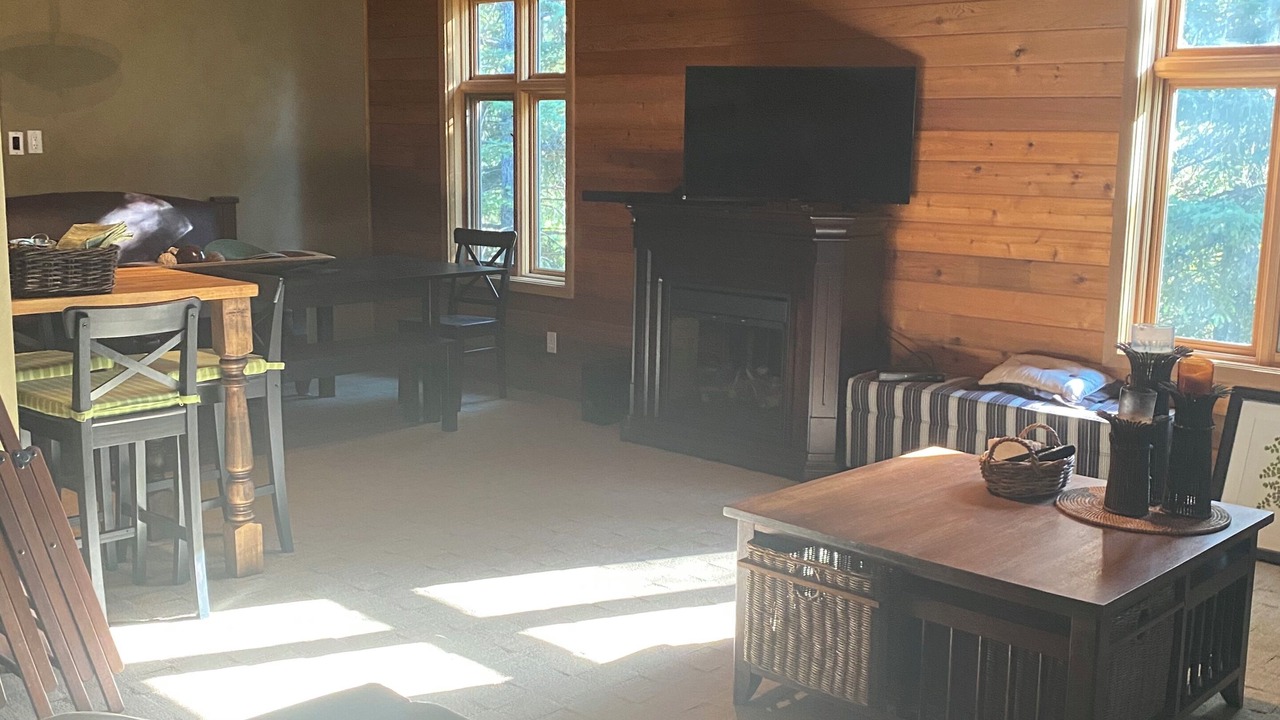 Photo of Livingroom in Bragg Creek