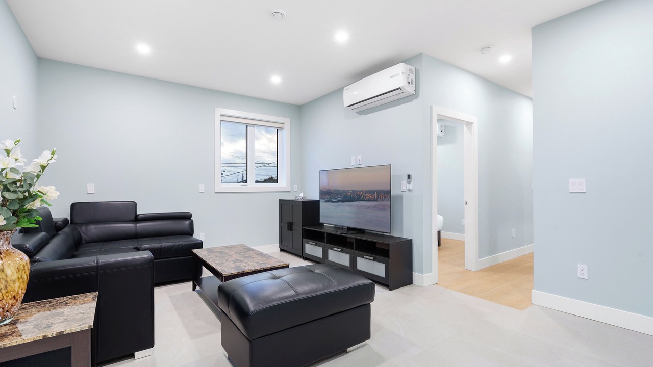 Photo of Livingroom in Fraserview