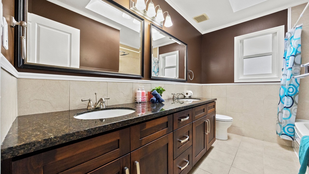 Photo of Bathroom in Marpole