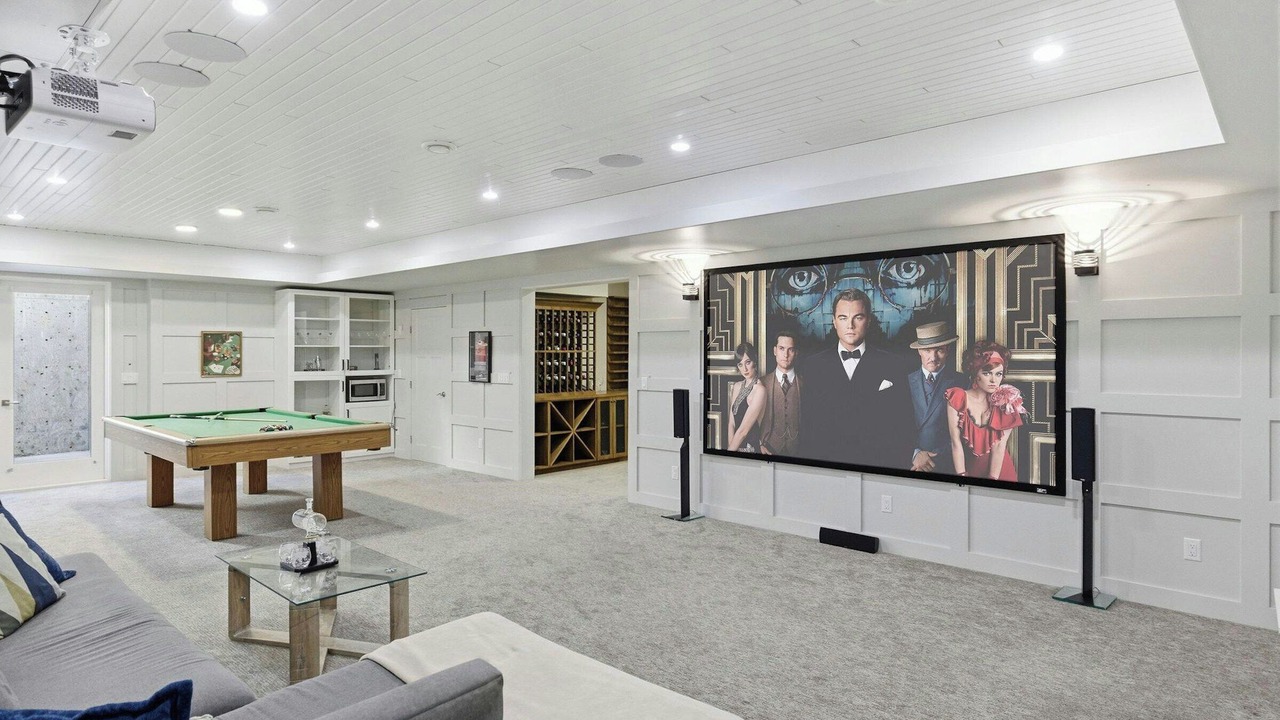 Photo of Livingroom in Langley