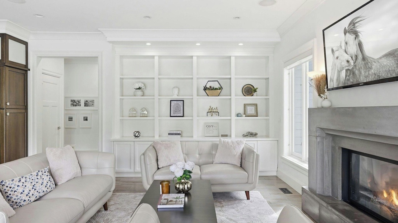 Photo of Livingroom in Langley