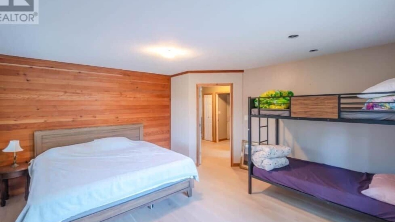 Photo of Bedroom in Okanagan-Similkameen