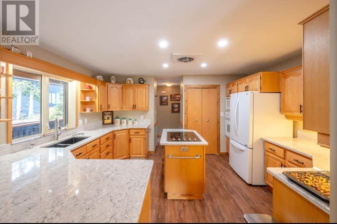 Photo of Kitchen in Okanagan-Similkameen