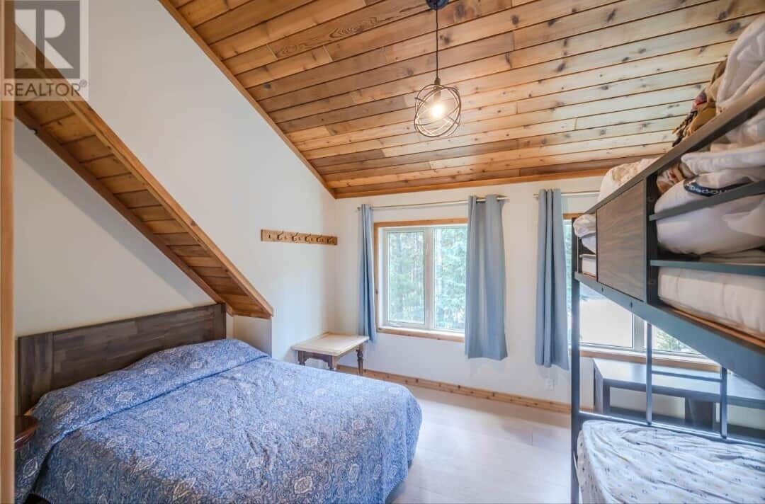 Photo of Bedroom in Okanagan-Similkameen