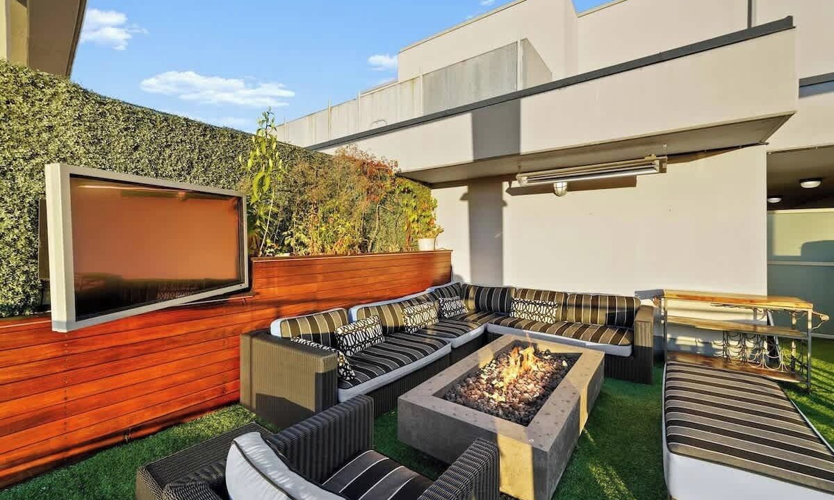 Photo of Outdoor in Crosstown