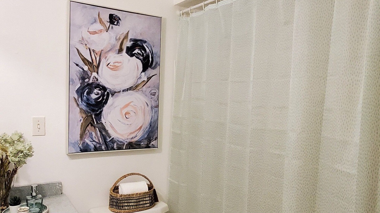Photo of Bathroom in Hollyburn