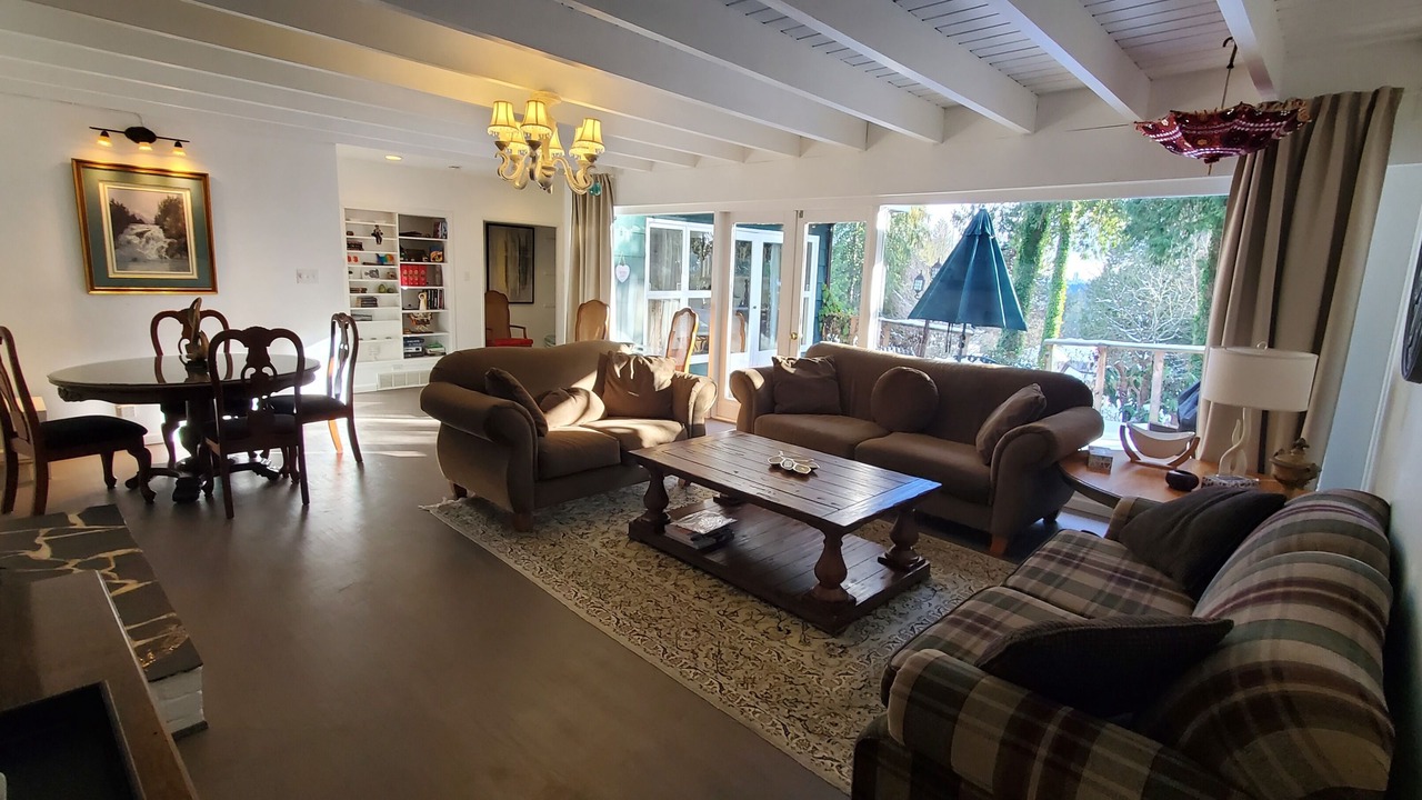 Photo of Livingroom in Hollyburn