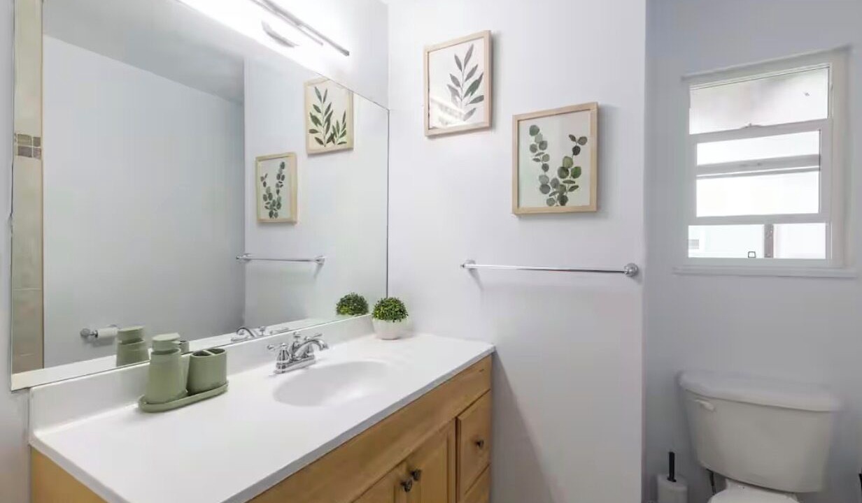 Photo of Bathroom in Delta