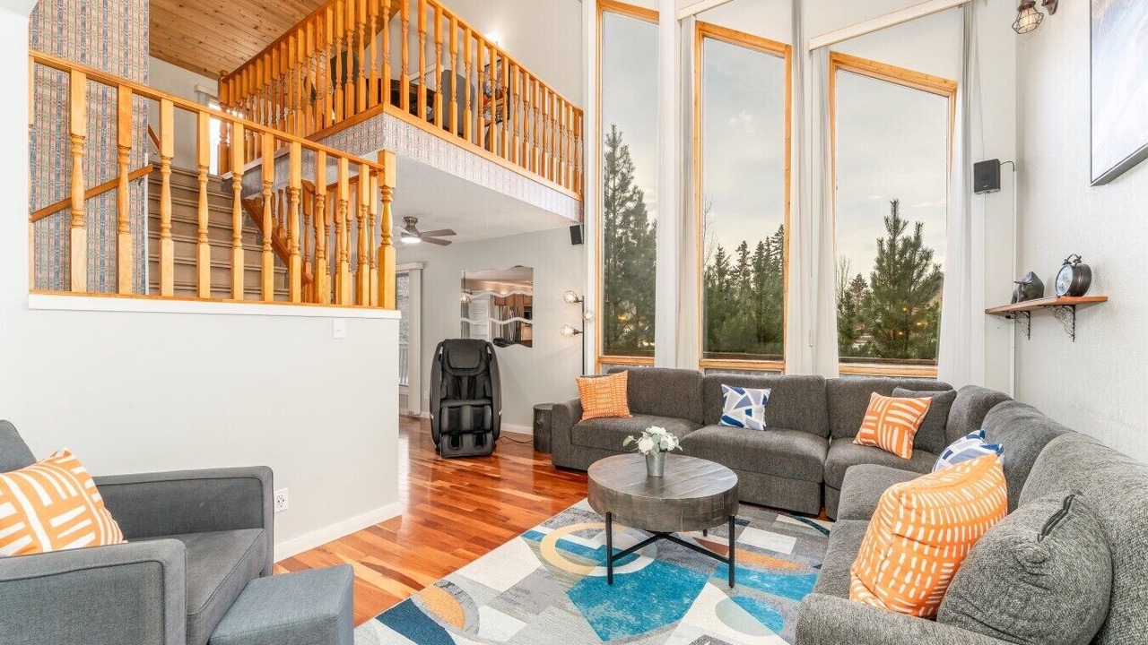 Photo of Livingroom in Jasper East
