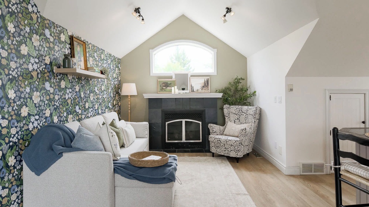 Photo of Livingroom in De Winton